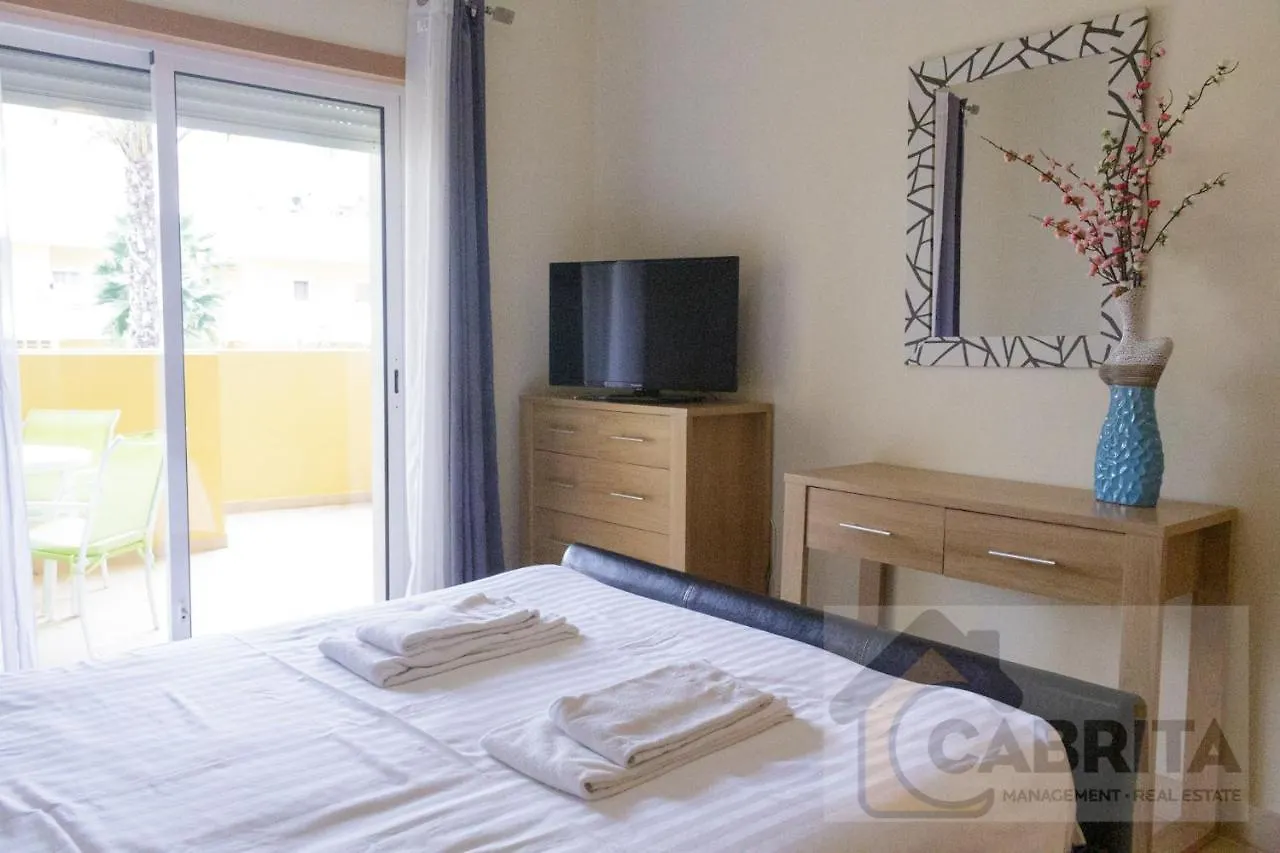 Apartamento Royalmar T2 By Yha Conceição